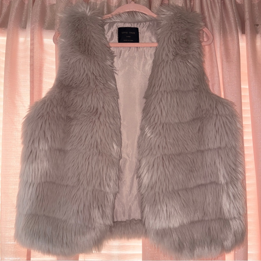 Love Tree Light Gray Faux Fur Vest